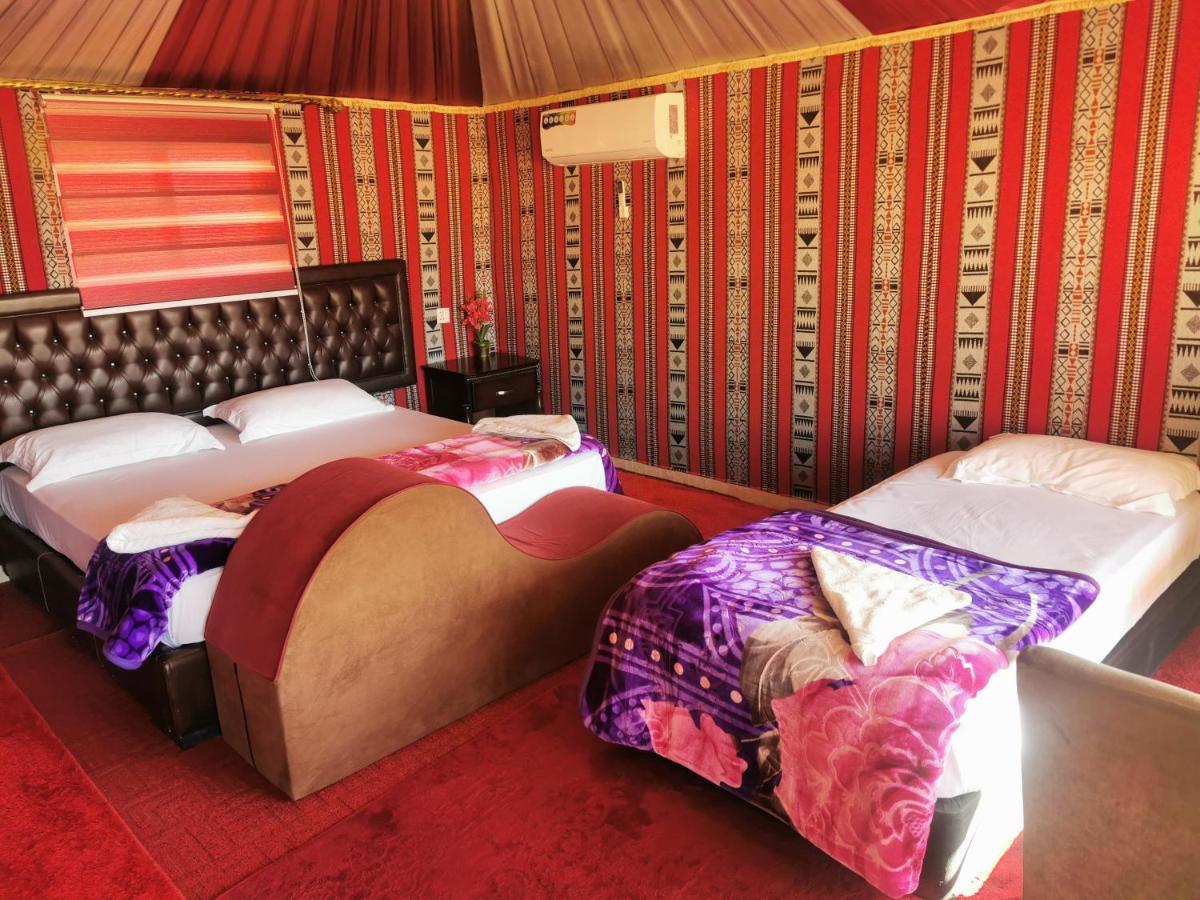 Rum Titanic Camp Wadi Rum Exterior photo